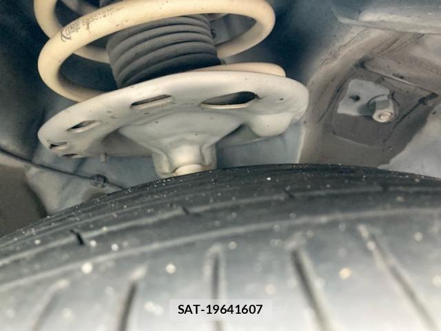 Toyota VELLFIRE 2014-07 8372318-9