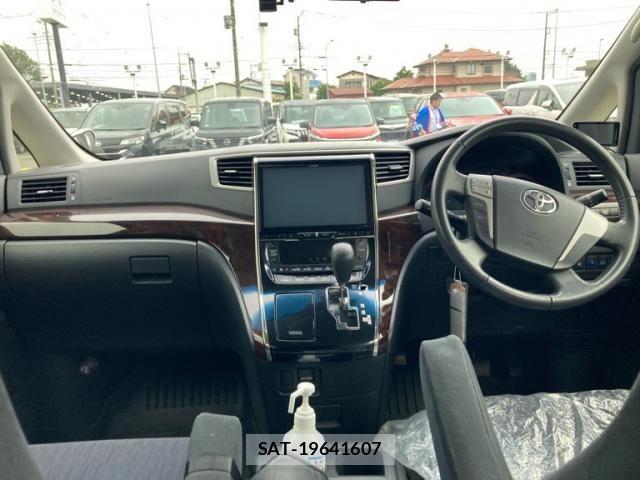 Toyota VELLFIRE 2014-07 8372318-15