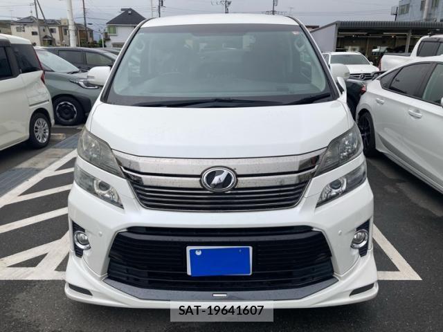 Toyota VELLFIRE 2014-07 8372318-1