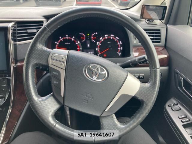 Toyota VELLFIRE 2014-07 8372318-20