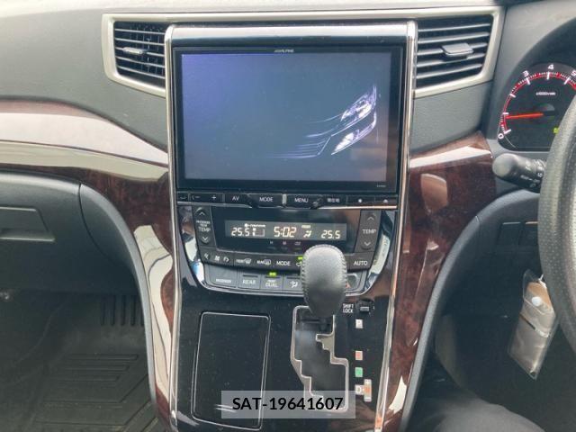 Toyota VELLFIRE 2014-07 8372318-21