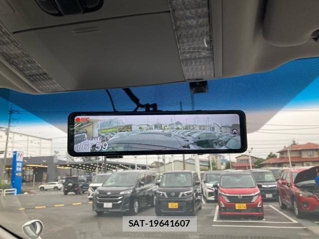Toyota VELLFIRE 2014-07 8372318-22