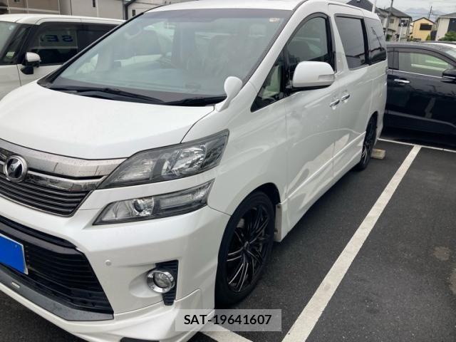 Toyota VELLFIRE 2014-07 8372318-3