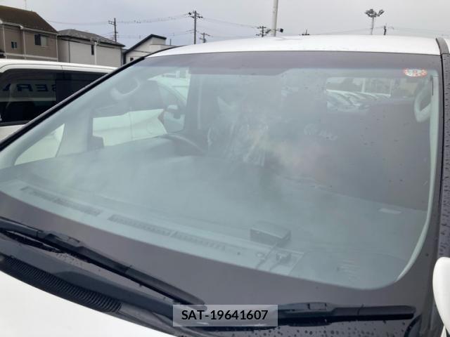 Toyota VELLFIRE 2014-07 8372318-5