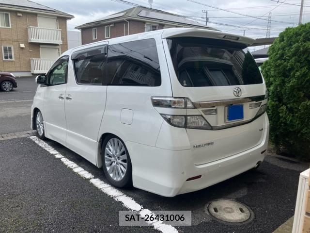 Toyota VELLFIRE 2014-01 8415616-2