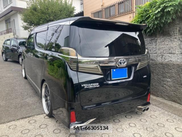 Toyota VELLFIRE 2016-08 8415594-3