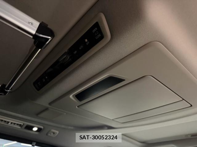 Toyota VELLFIRE 2016-10 8415589-10