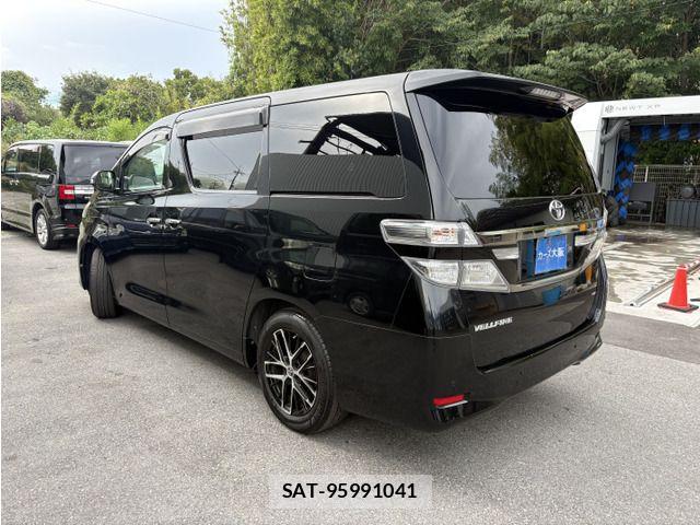 Toyota VELLFIRE 2012-03 8415620-2
