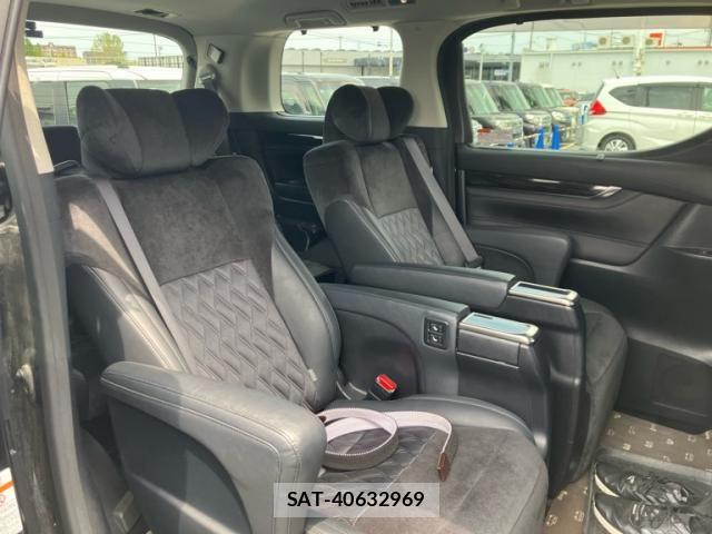 Toyota VELLFIRE 2016-05 8415601-9