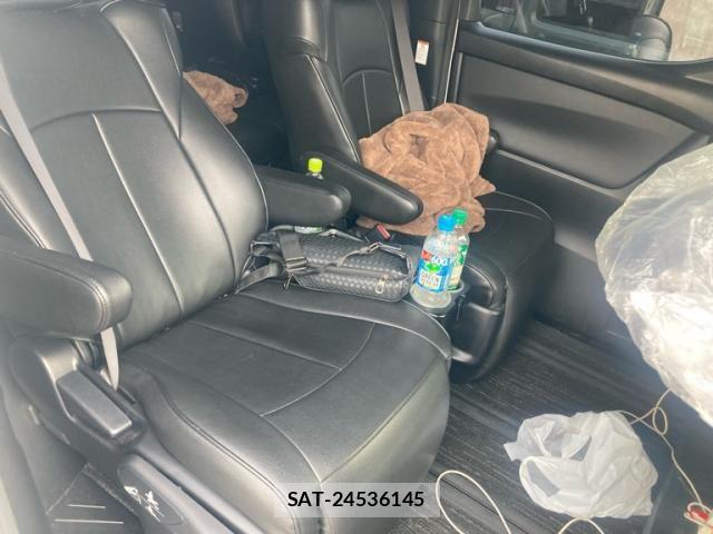 Toyota VELLFIRE 2017-11 8415591-11