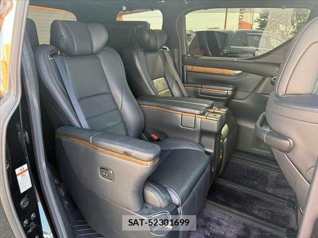Toyota VELLFIRE 2017-09 8415602-17