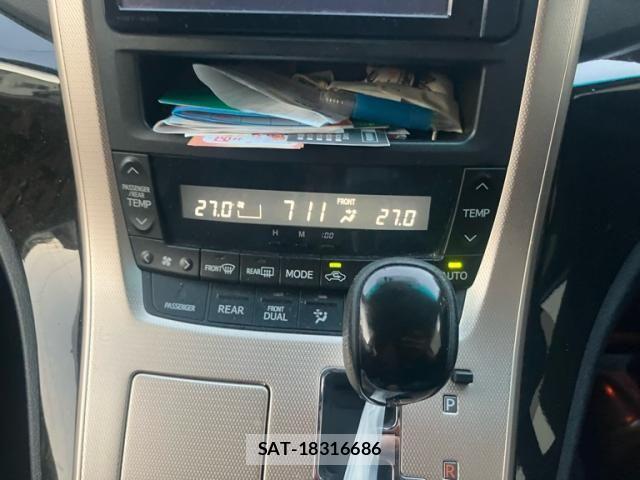 Toyota VELLFIRE 2014-03 8415612-17