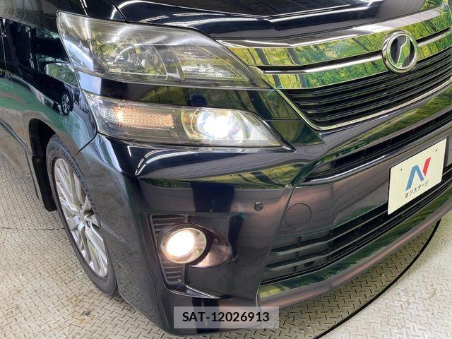 Toyota VELLFIRE 2013-06 8438766-12