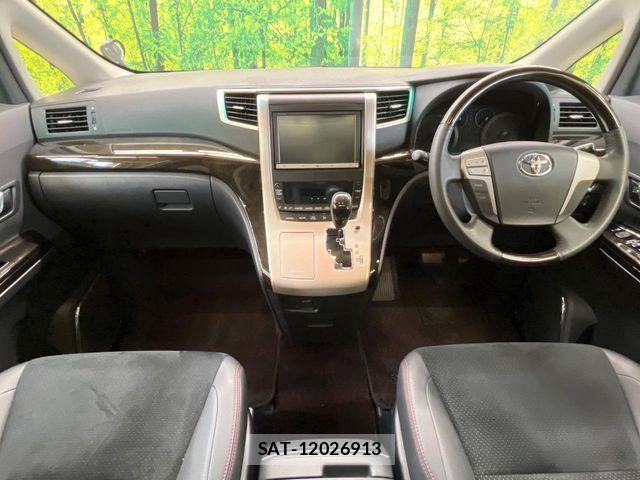 Toyota VELLFIRE 2013-06 8438766-1