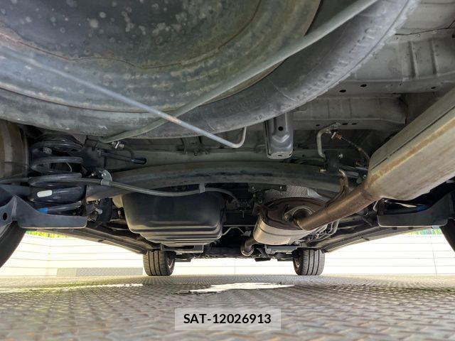 Toyota VELLFIRE 2013-06 8438766-19