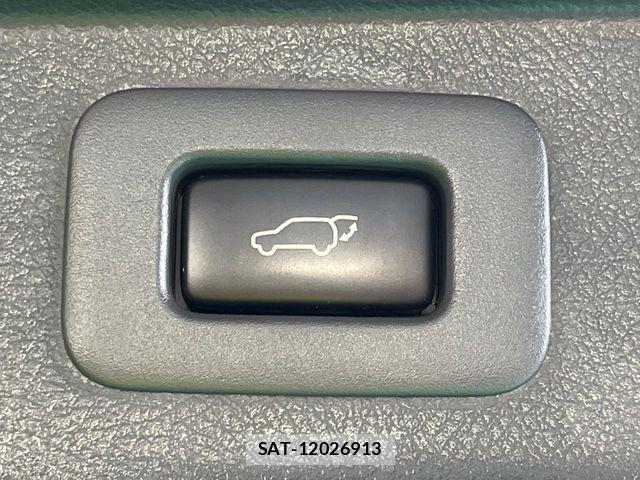 Toyota VELLFIRE 2013-06 8438766-7