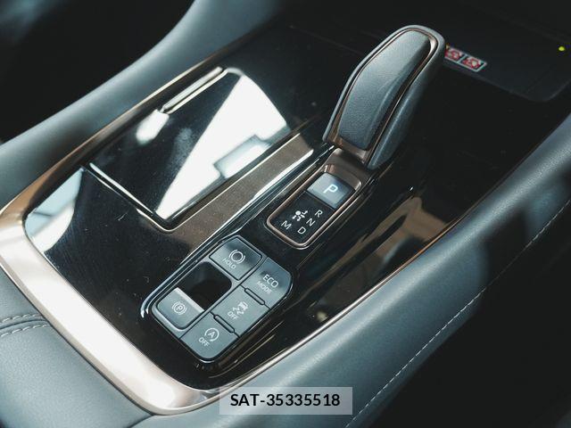 Toyota VELLFIRE 2023-09 8438661-27