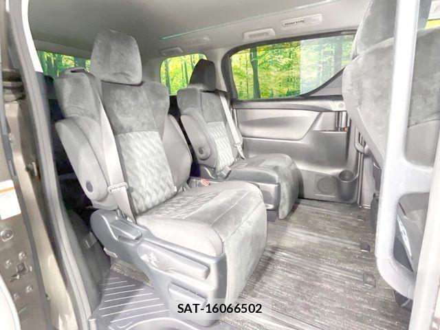 Toyota VELLFIRE 2019-02 8458676-8