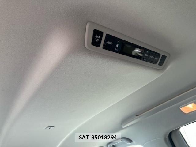 Toyota VELLFIRE 2014-10 8458684-11