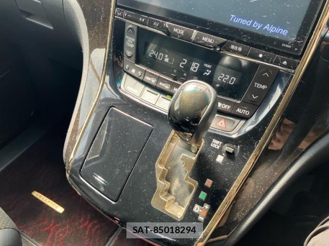 Toyota VELLFIRE 2014-10 8458684-21