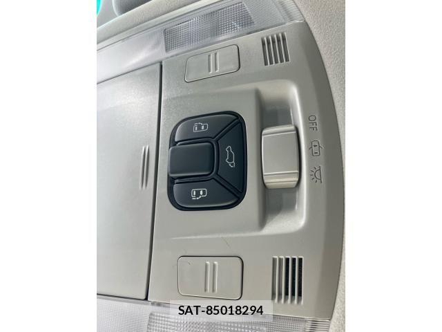 Toyota VELLFIRE 2014-10 8458684-24