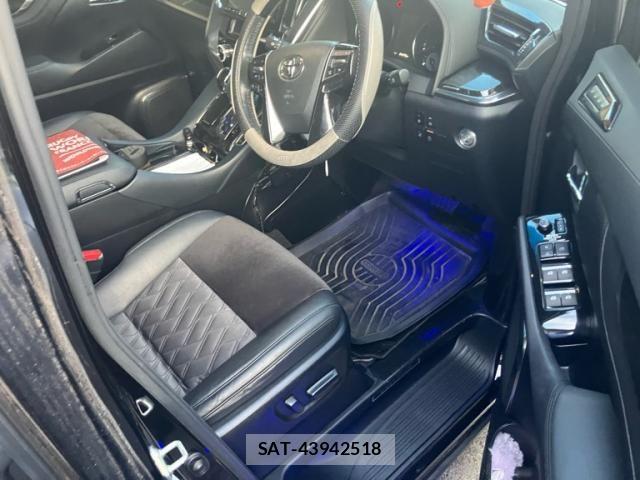 Toyota VELLFIRE 2016-05 8458678-13
