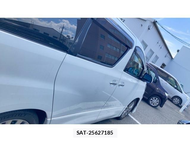 Toyota VELLFIRE 2014-03 8458691-3