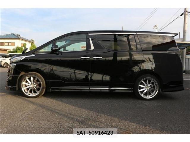 Toyota VELLFIRE 2020-07 8458675-10