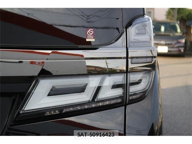 Toyota VELLFIRE 2020-07 8458675-12