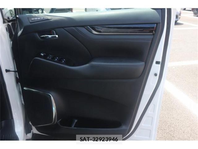 Toyota VELLFIRE 2019-09 8486211-17