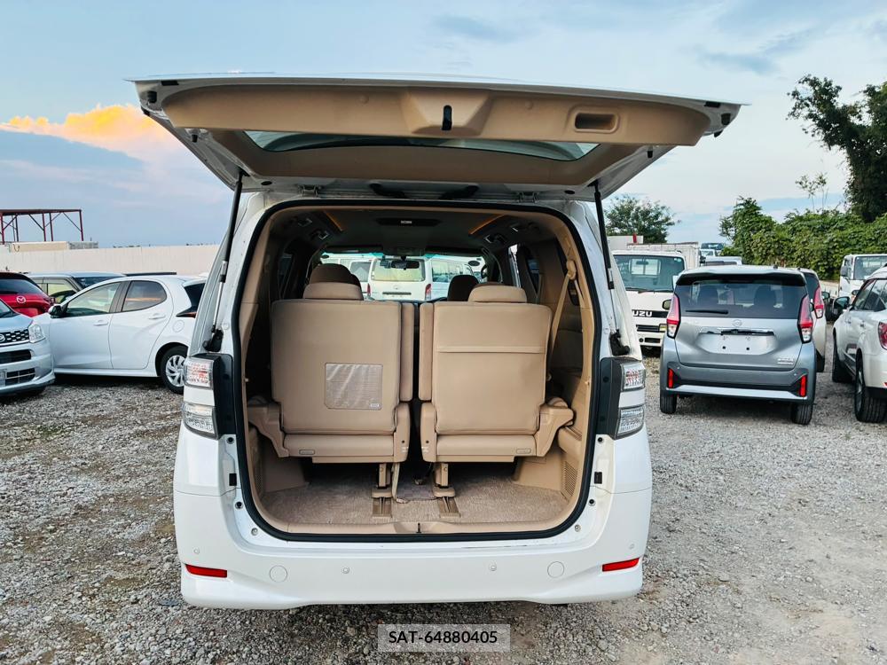 Toyota VELLFIRE 2010 8252230-28