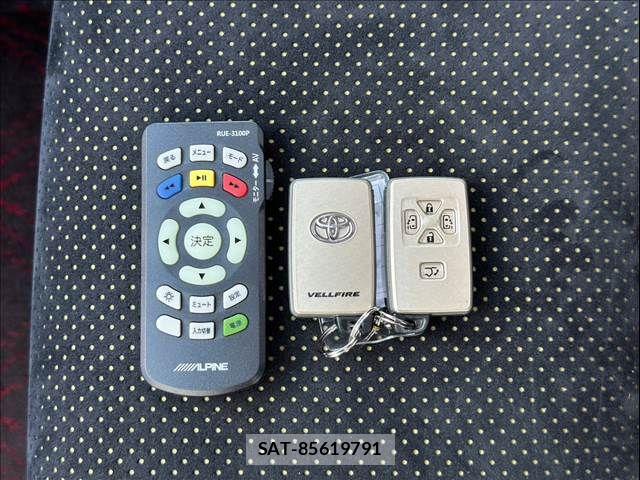 Toyota VELLFIRE 2014-09 8527936-13