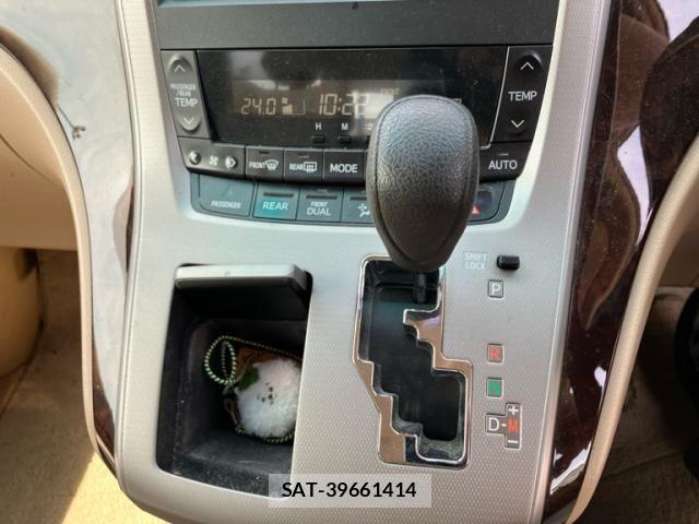 Toyota VELLFIRE 2011-12 8563916-19