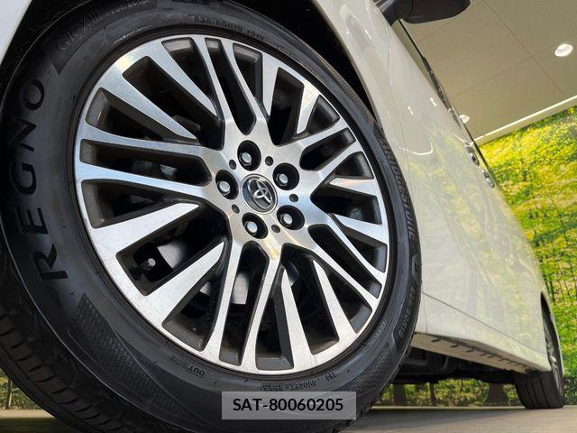 Toyota VELLFIRE 2017-09 8563890-12