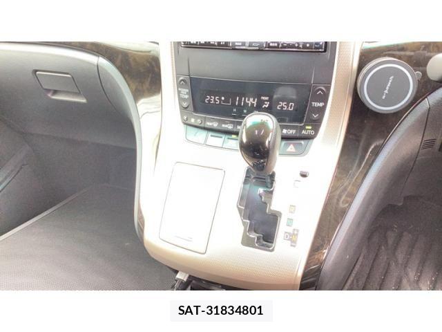 Toyota VELLFIRE 2014-02 8563906-10