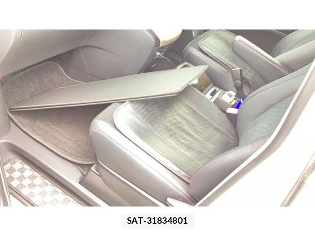 Toyota VELLFIRE 2014-02 8563906-24