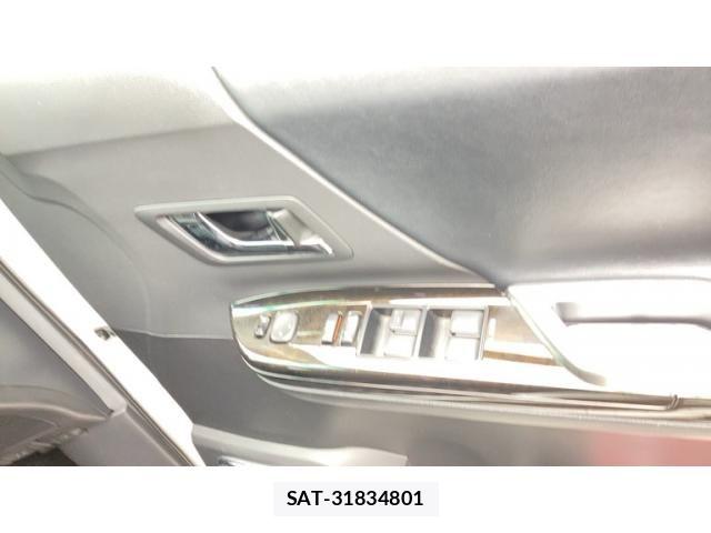 Toyota VELLFIRE 2014-02 8563906-7