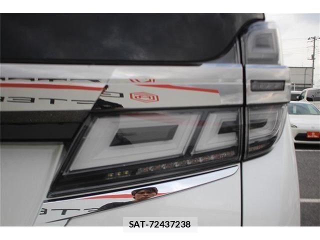 Toyota VELLFIRE 2018-04 8563895-14