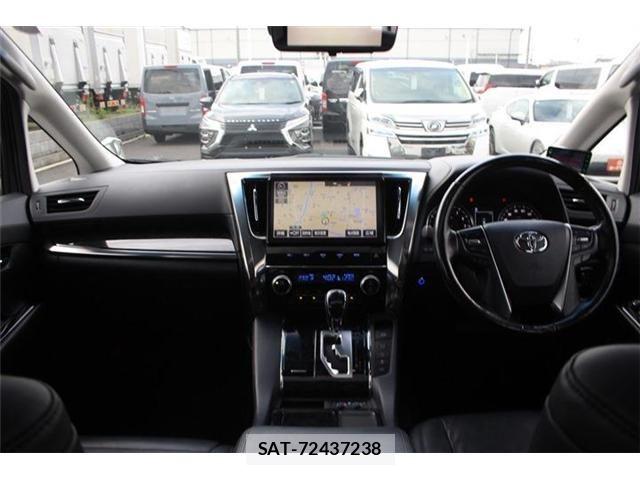Toyota VELLFIRE 2018-04 8563895-20