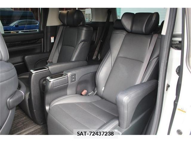 Toyota VELLFIRE 2018-04 8563895-26