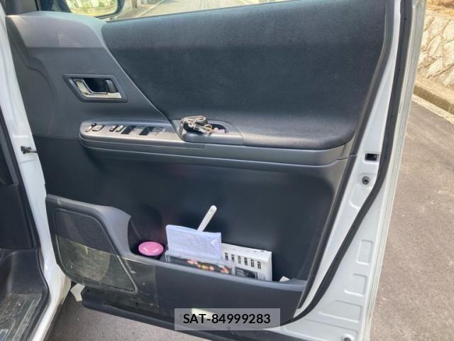 Toyota VELLFIRE 2011-12 8563919-12