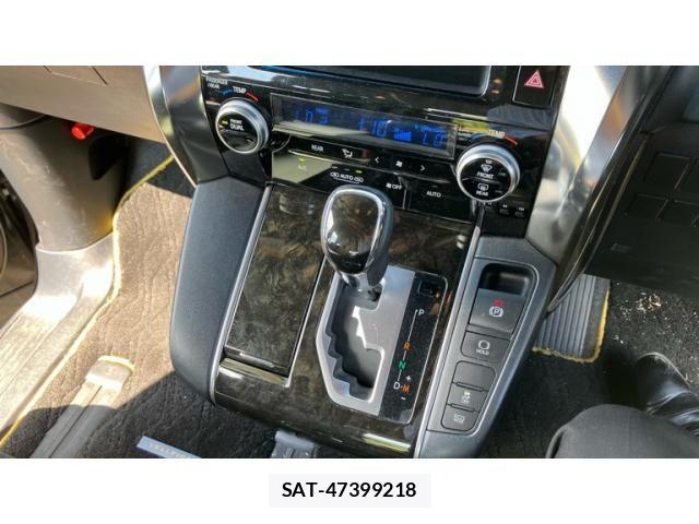 Toyota VELLFIRE 2016-11 8563905-29