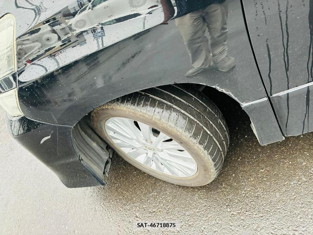 Toyota VELLFIRE 2012-04 8427869-35