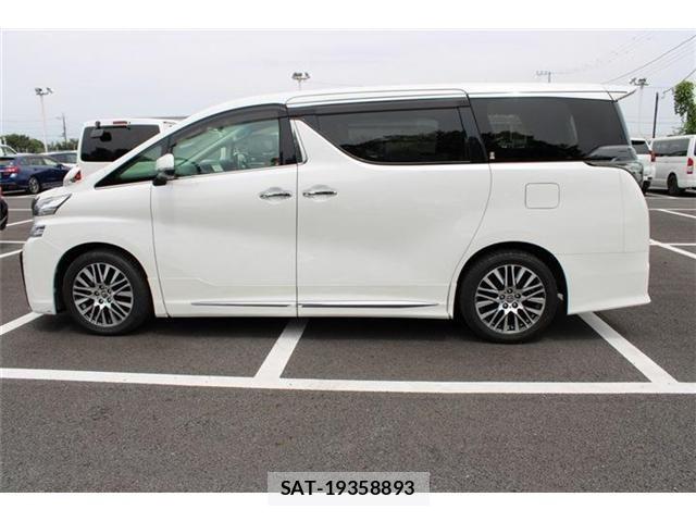 Toyota VELLFIRE 2017-03 8629477-9