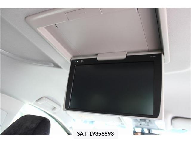 Toyota VELLFIRE 2017-03 8629477-1