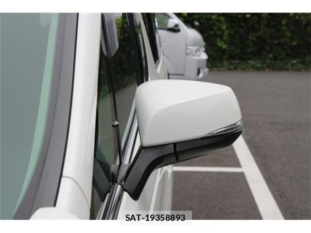 Toyota VELLFIRE 2017-03 8629477-21