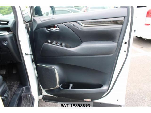 Toyota VELLFIRE 2017-03 8629477-26