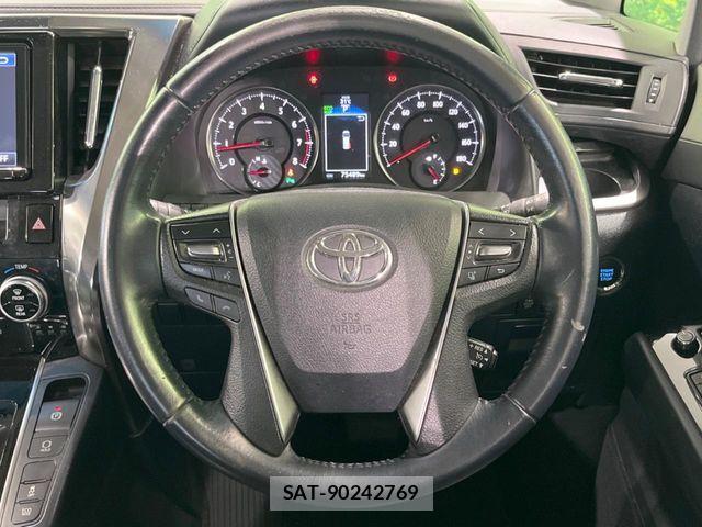Toyota VELLFIRE 2017-10 8629481-11
