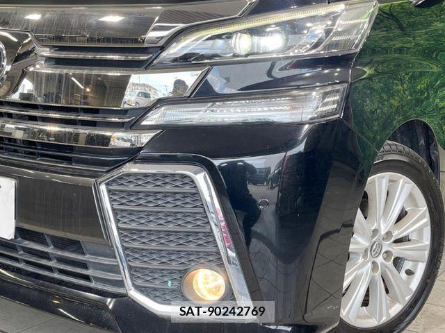 Toyota VELLFIRE 2017-10 8629481-12