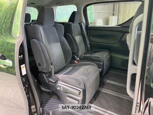Toyota VELLFIRE 2017-10 8629481-8